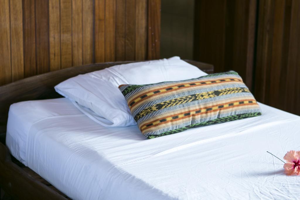 Hotel La Isla Inn Puerto Viejo de Talamanca Екстериор снимка