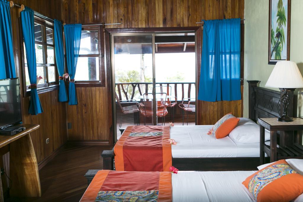 Hotel La Isla Inn Puerto Viejo de Talamanca Екстериор снимка