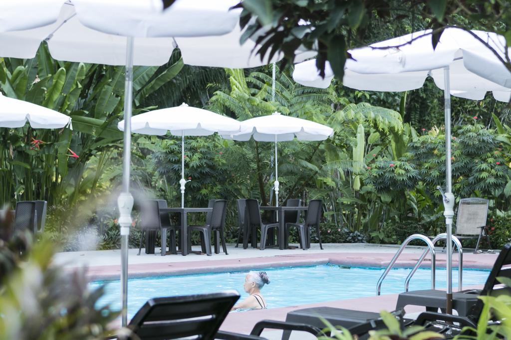Hotel La Isla Inn Puerto Viejo de Talamanca Екстериор снимка
